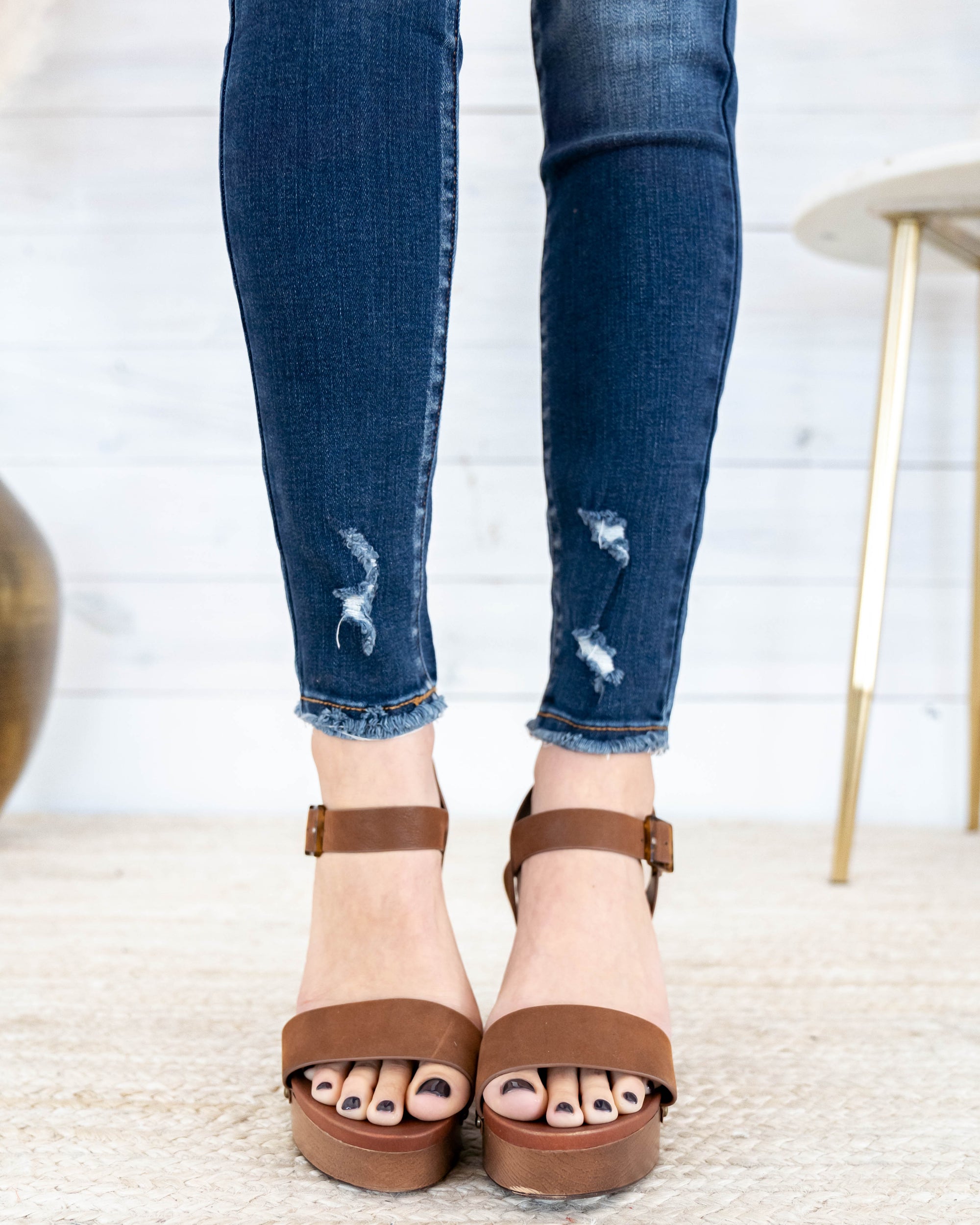 Distressed Skinny Jeans | Busted Knees - Grace J Silla