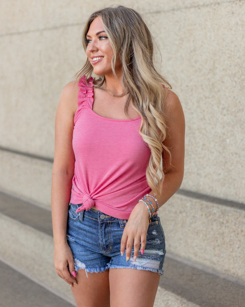 White top and hot pink shorts  Pink tank tops outfit, Pink denim shorts  outfit, Hot pink tank top outfit
